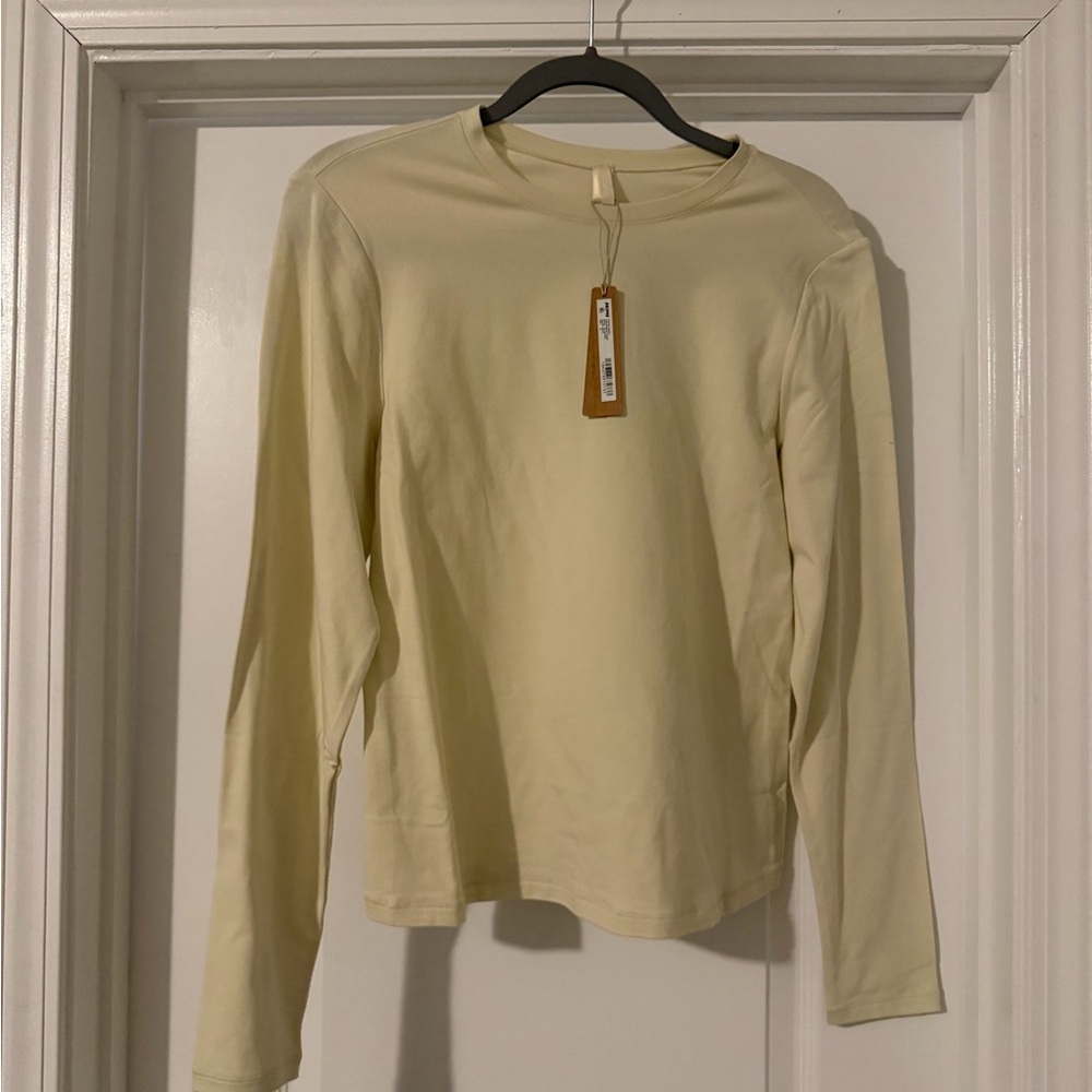 SKIMS Cream Long Sleeve Women's Top